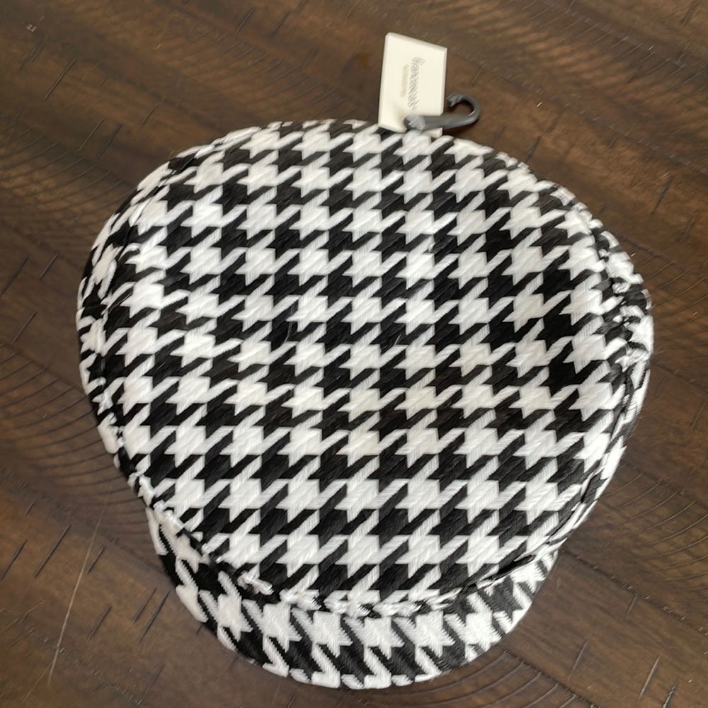 Houndstooth hat